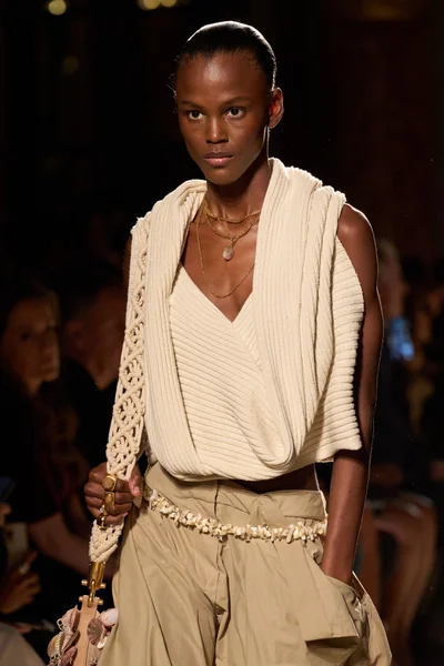 Look 101